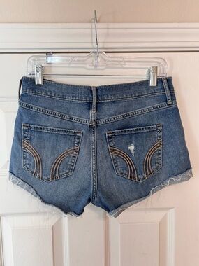 Hollister Y2K High Rise Short Shorts Distressed Denim Festival Hot Girl